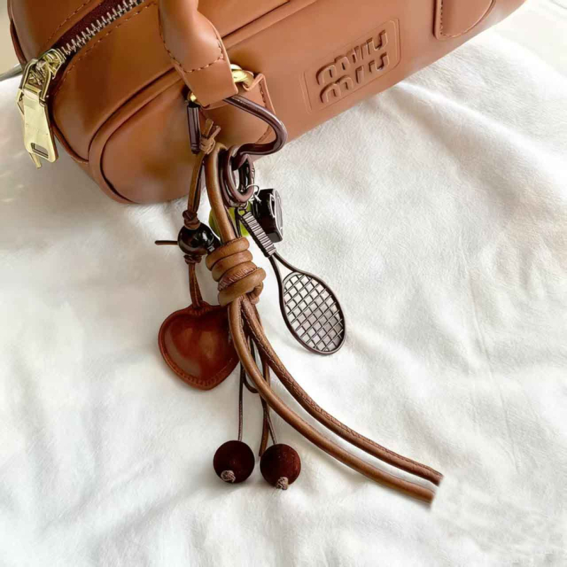 Κρεμαστό για μπρελόκ με μοτίβο καρδιά-τένις, κορεατικό στυλ Miu, σχέδιο INs, κράμα