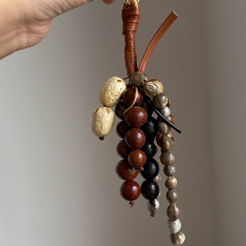 Ručne vyrobený kľúčenka na tašku s motívom semien, retro šarm; plast/živica, elektroplating; vzory: srdce/kvapka/zvonček; vianočný štýl; značka Xinxu