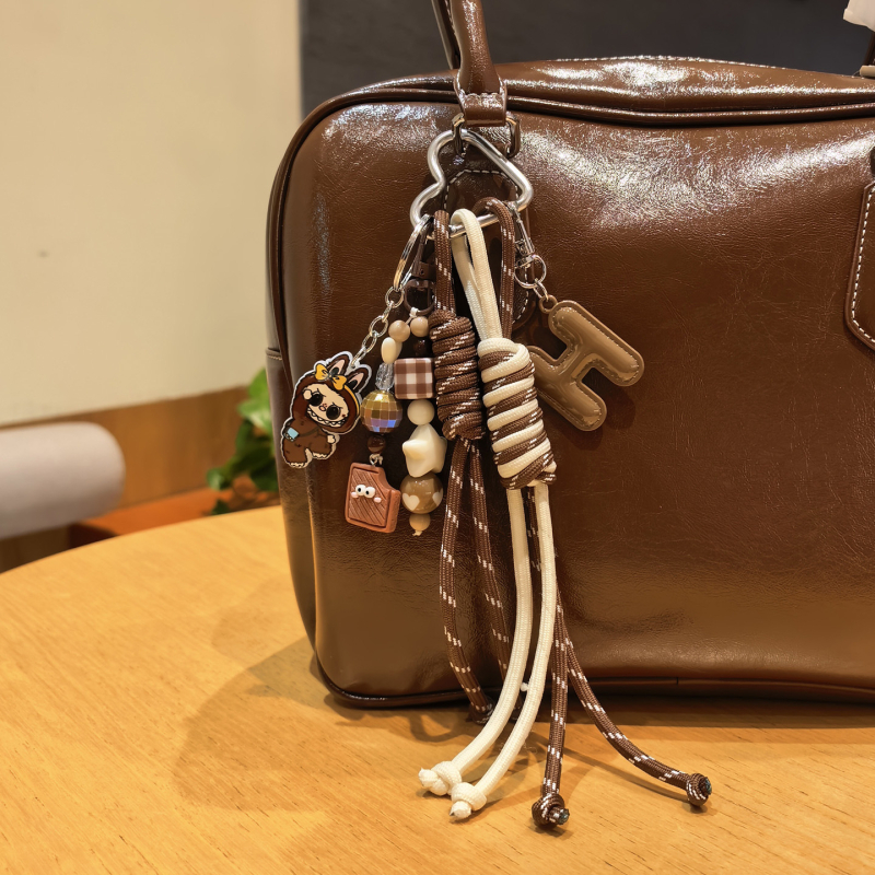 Prívesok na tašku z akrylu, poloručné spracovanie, vzor: malé zvieratko (medvedík/prasiatko), svieži a sladký štýl, leto 2025