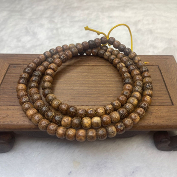 Bodhi náramok Hviezda-Mesiac, 108 korálok, ručná výroba, prírodné, leštené, moderný minimalistický štýl