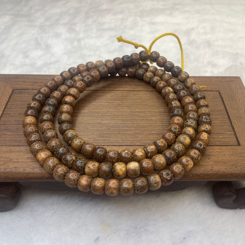 Bodhi náramok Hviezda-Mesiac, 108 korálok, ručná výroba, prírodné, leštené, moderný minimalistický štýl