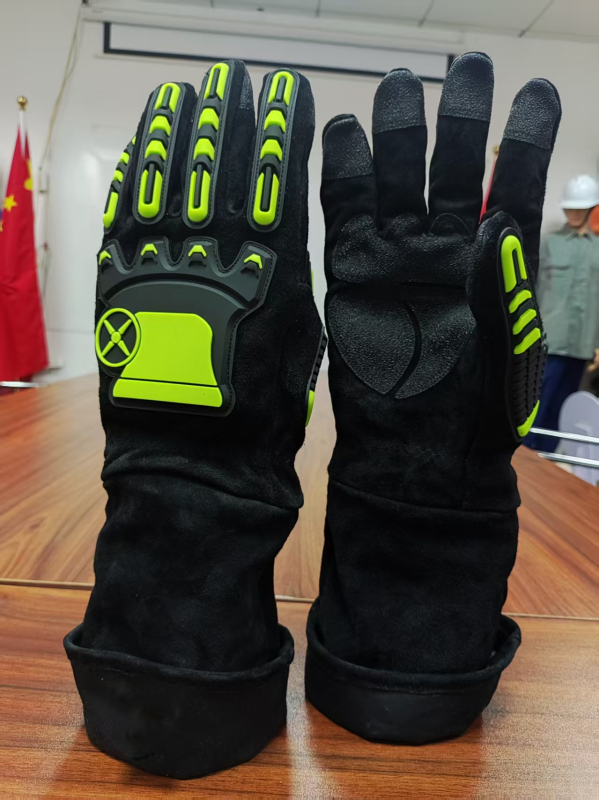 Čūsku notveršanas cimdi, bieza paplašināta liellopa ādas cimdi ar ādas iekšējo pamatni, aizsardzība pret griezumiem un iedurieniem, augsta temperatūras noturība, piemēroti čūsku kodieniem