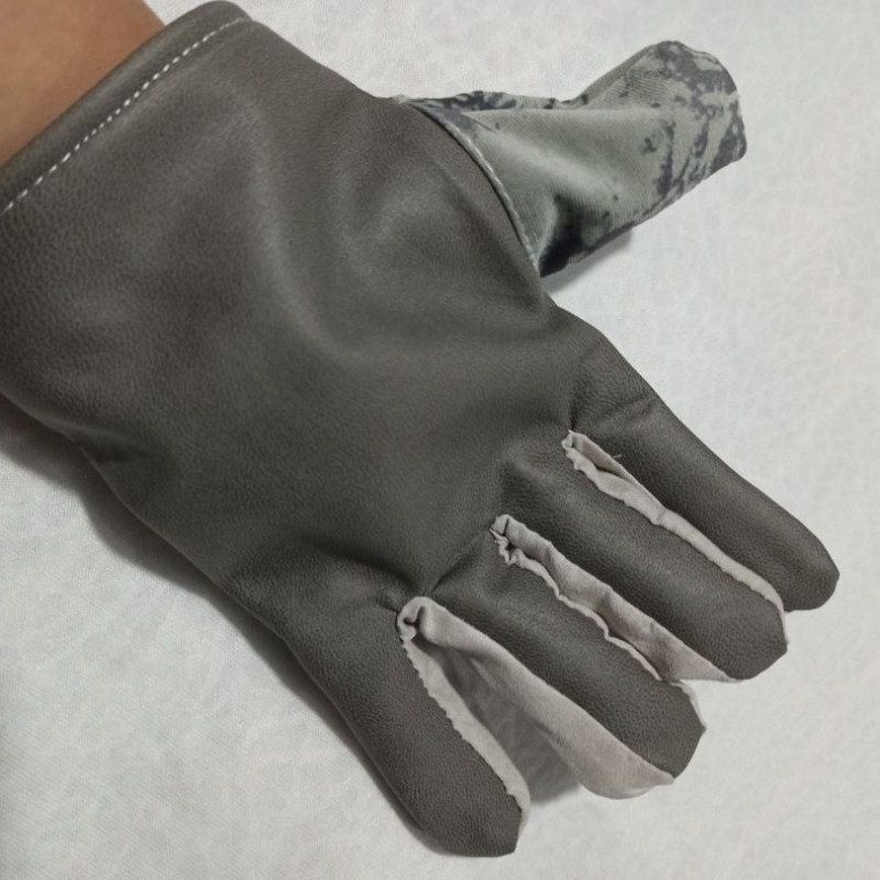 Tehénbőrből készült munkavédelmi kesztyű – kopásálló, vízálló, olajálló, vastagított kivitel