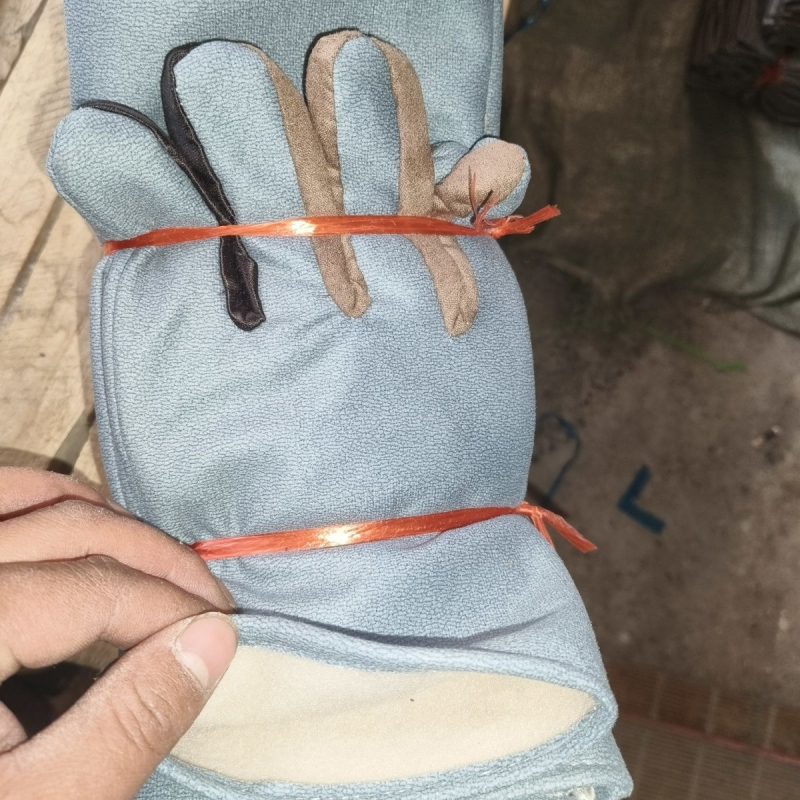 Tehénbőrből készült munkavédelmi kesztyű – kopásálló, vízálló, olajálló, vastagított kivitel