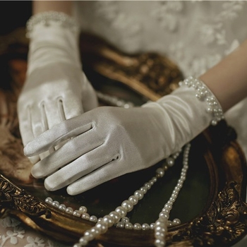 Къси ръкавици за сватбена фотосесия — сатинови и перлени, за жени, всички сезони, есен 2024