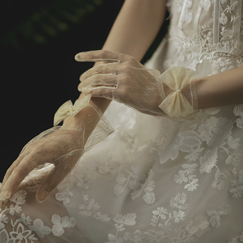 Mănuși de mireasă scurte, cu funda în model plasă