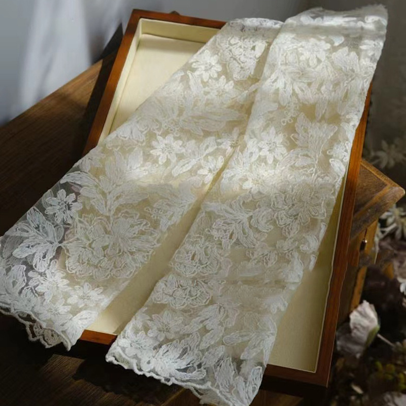 Menyasszonyi csipkés kesztyűk hosszú fazonban, francia ihletésű retro udvari stílus, dekoratív esküvői kiegészítő, csipke anyag, nőknek, tavasz 2024