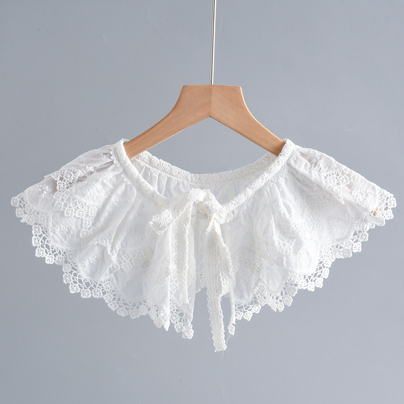 Mesterséges galléros sál, többszintű pliszírozott csipével – twill pamut, monokróm minta, japán-koreai édes stílus, hímzett dekoráció