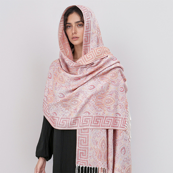 Шал – полиестер, пролетен сезон, пускане през пролет 2025, без обработка