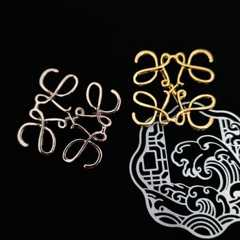 Üreges geometriai négyszögű brooch, cink-ötvözetből, elektropolírozott felülettel, uniszex divatkiegészítő