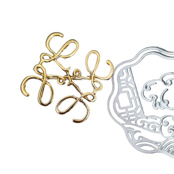 Üreges geometriai négyszögű brooch, cink-ötvözetből, elektropolírozott felülettel, uniszex divatkiegészítő