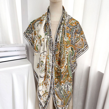 Kolmnurkne siidist-villane šal, kahekülgne, siid-villasegu, Hangzhou päritolu, sügisese kasutamiseks, 2025. aasta talve väljaanne