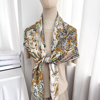 Kolmnurkne siidist-villane šal, kahekülgne, siid-villasegu, Hangzhou päritolu, sügisese kasutamiseks, 2025. aasta talve väljaanne