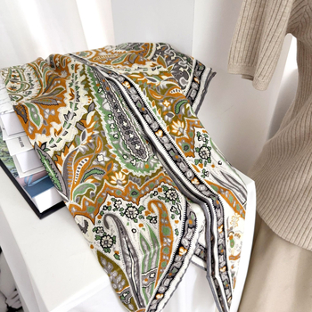 Kolmnurkne siidist-villane šal, kahekülgne, siid-villasegu, Hangzhou päritolu, sügisese kasutamiseks, 2025. aasta talve väljaanne