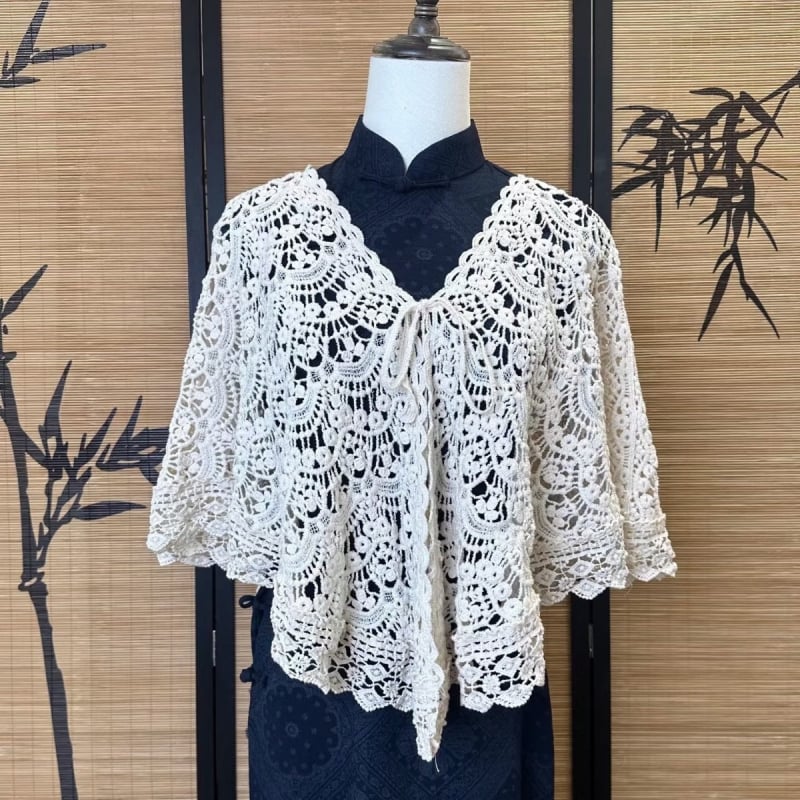 Šal od otvorenog pletenja s kapom inspiriranom qipao, vintage etno stil, podrijetlo Suzhou, ljeto 2025