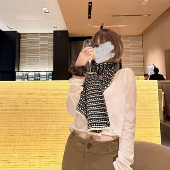 Двустранен вълнен шал с райета, тъкан чрез warp техника, зимна топлина