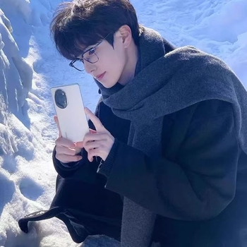 Sivi muški šal - jednostavno tkanje, plišani materijal, drži toplinu, zimski dodatak