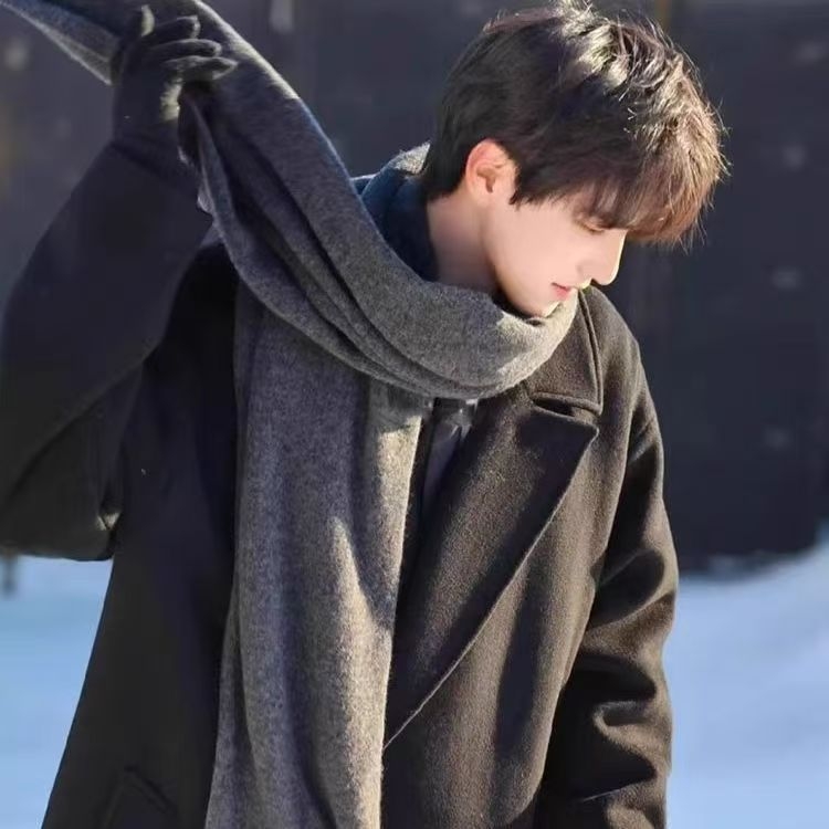 Sivi muški šal - jednostavno tkanje, plišani materijal, drži toplinu, zimski dodatak