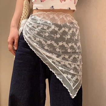 Set de îmbrăcăminte: eșarfă triunghiulară din dantelă, bandă pentru cap cu curea și fustă slim (Material: Dantelă; Sezoane: Primăvară, Vară; Lansare: Toamna 2024)