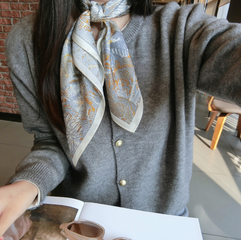 Șal din mătase sintetică - Model junglă tropicală, Țesătură warp, Primăvara 2025, Design original