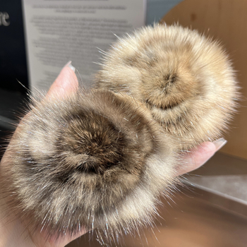 Broșă lucrată manual, floare din blană de nurcă cu frunze, pentru palton