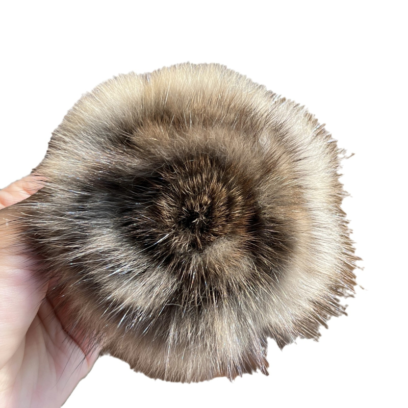 Broșă lucrată manual, floare din blană de nurcă cu frunze, pentru palton