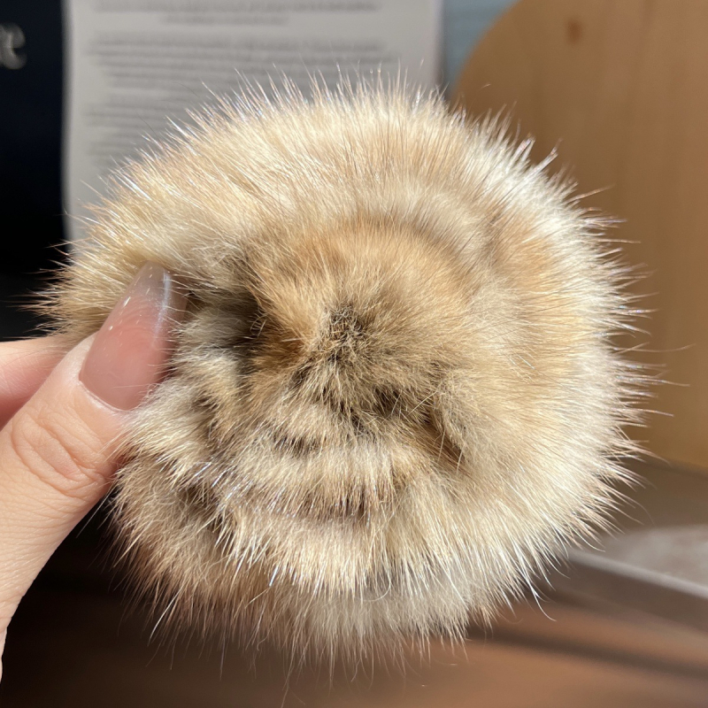 Broșă lucrată manual, floare din blană de nurcă cu frunze, pentru palton