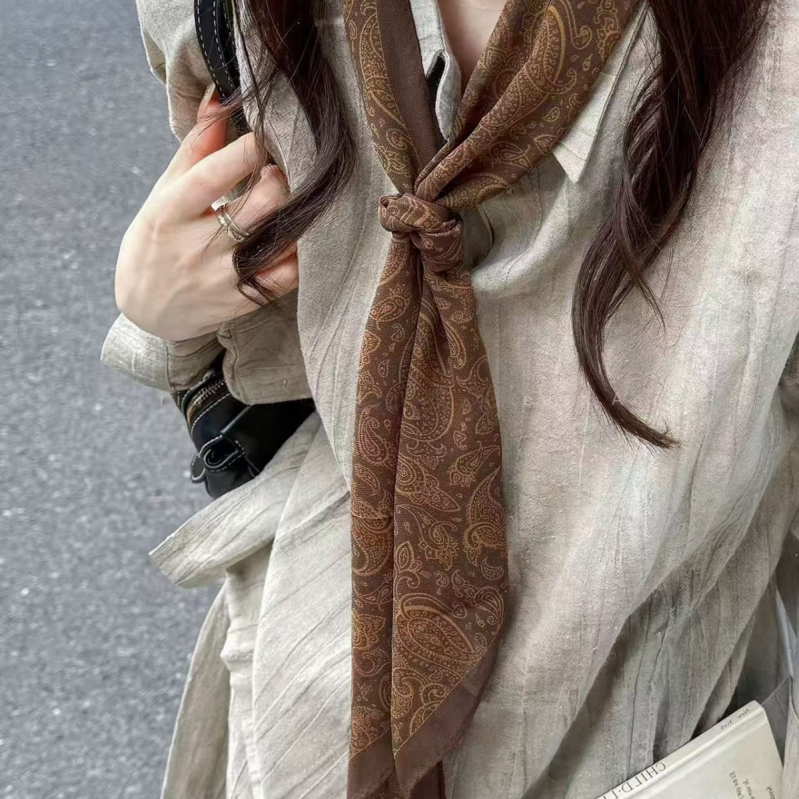 Dugi šal s motivom Cashew Flower, twill tkanina, jesen 2025, personalizirani trend