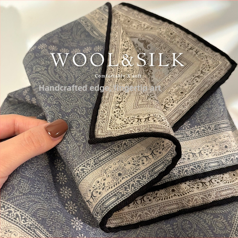 Șal pătrat din mătase și lână, țesătură twill, lansare toamnă 2025, stil versatil și elegant
