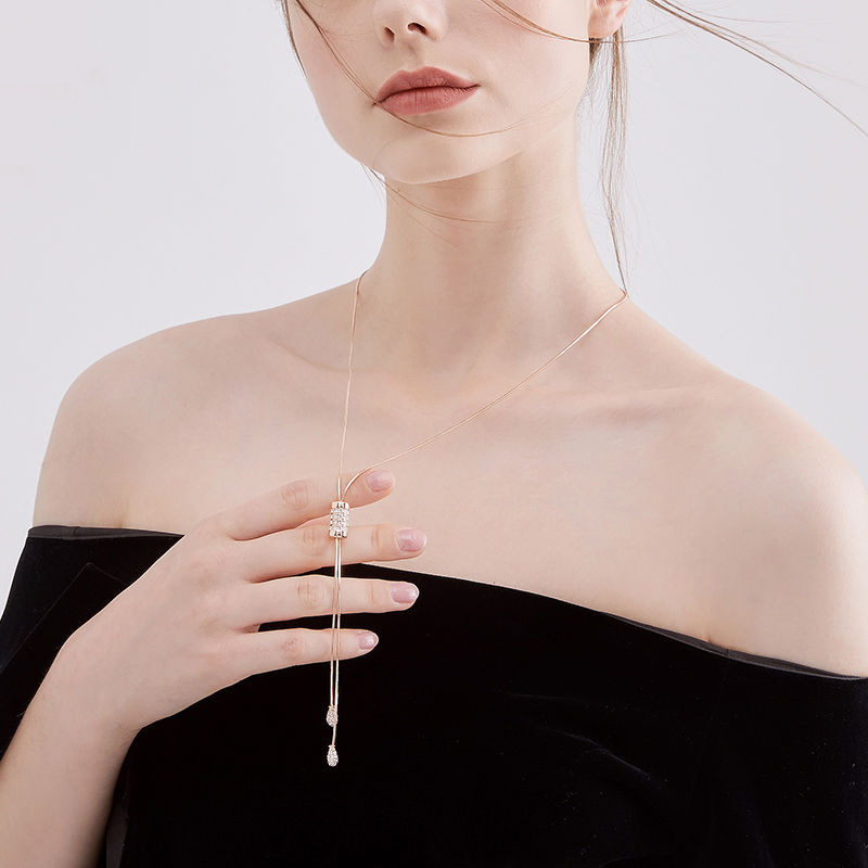 Ogrlica s geometrijskim dizajnom, lanac zmijskog tipa, legura, elektroplatina, lagani luksuz, jesen 2025, unisex