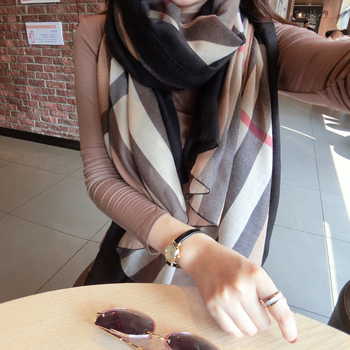 Șal de primăvară în stil coreean, țesătură plasă din amestec bumbac-poliester, model carouri imprimat, lungime medie pentru femei