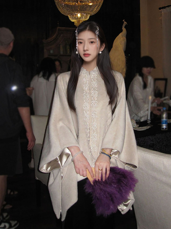 Дамско палто с китайски стил и дизайн с кристални камъни, кръгло деколте, еднобортно закопчаване, полиестерна материя