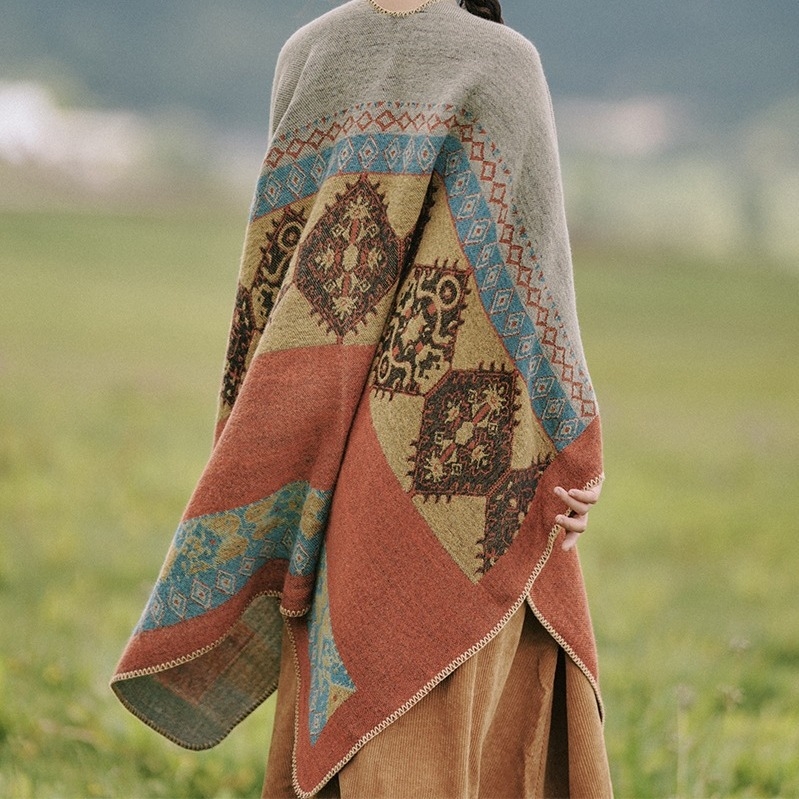 Pelerină-șal în stil etnic, cu model în carouri și jacquard, material fibră acrilică/lână artificială, pentru iarnă