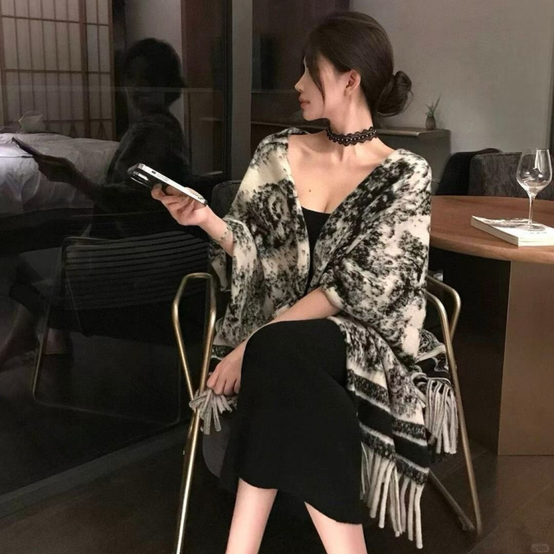 Șal din cașmir artificial, stil retro, lungime medie, model graffiti, țesătură Warp Knit, cald (Material: Cașmir artificial; Stil: Retro, Mediu; Model: Graffiti; Țesătură: Warp Knit; Funcție: Cald)