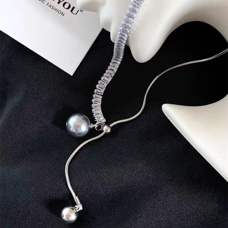 Colier lung reglabil, lanț pentru claviculă, design ușor de lux pentru femei (Material: aliaj; Lanț: lanț pentru claviculă; Material pandantiv: aliaj; Procesare: electroplacare; Sezon: toamnă 2025)