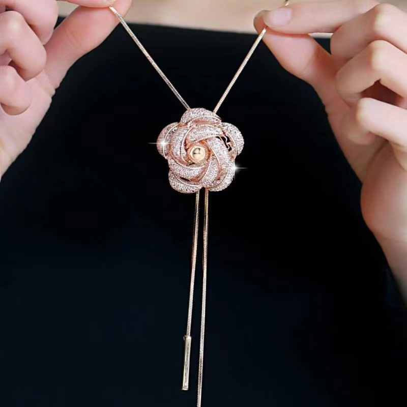 Nakit od legure s dizajnom cvijeća, korejski stil, duga zmijskog lanca, elektroplatirani privjesak, duljina 51–60 cm, brend Della