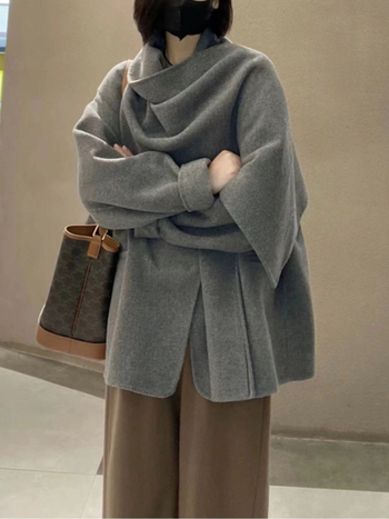 Ženski vuneni kaput – Debeli materijal, Slobodan kroj, Srednja duljina 50–65 cm, Šalni ovratnik