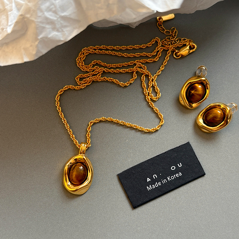 Bakreno ogrlica s tigrovim okom, klavikularni lanac, 41–50 cm, pravi zlatni sloj