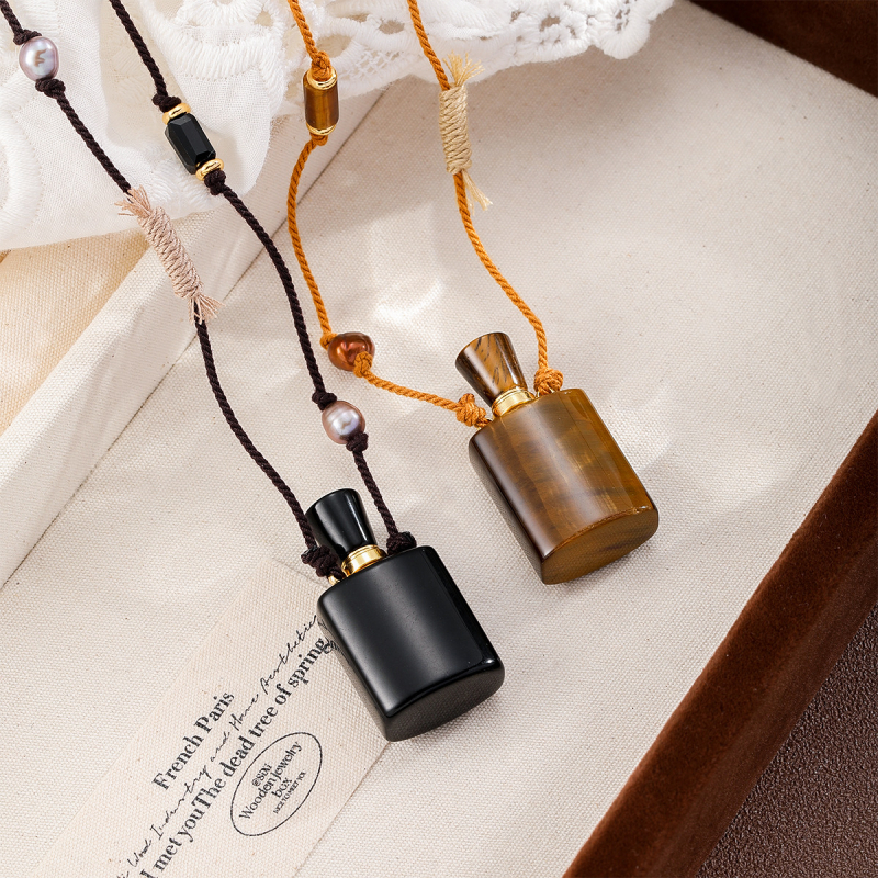 Garā džemperu kaklarota ar pītu virves ķēdi, tigra acs akmens kulons, parfūma pudeles forma, dabisks akmens, unisex stils