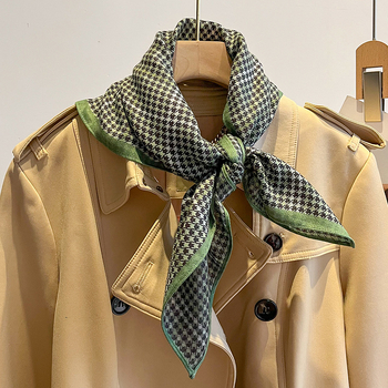 Kvadratni šal od poliesterskog vlakna, glatko tkanje, tie-dye efekt, proljeće 2024 kolekcija, gradski stil za svakodnevne putnike