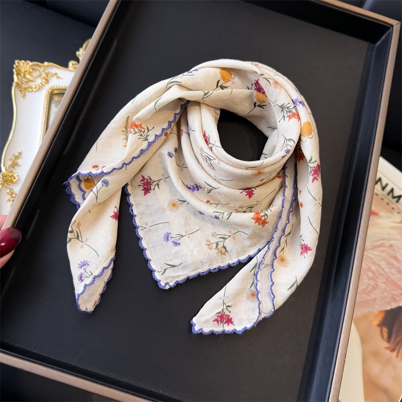 Flóra mintás kendő csipkés széllel, könnyű, lélegző pamut-len anyag, sima szövés, tavasz