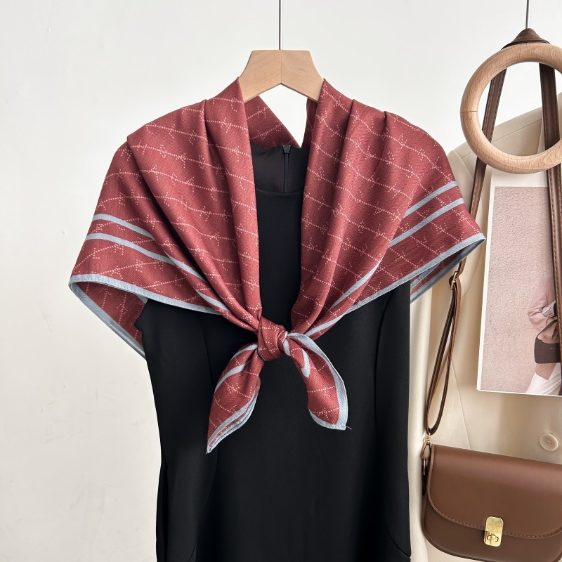 Kétoldalas nyomtatott négyzet alakú sál poliészterből, herringbone mintával