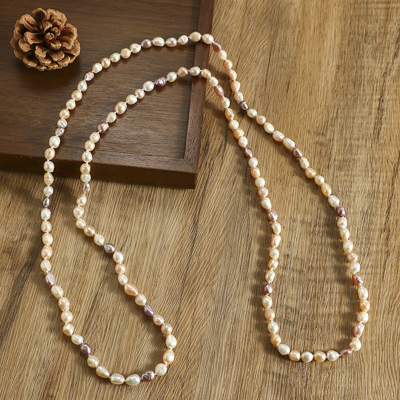 Extrahosszú csomós édesvízi gyöngy nyaklánc, 81 cm felett, 7–8 mm gyöngyök, réz alkatrészek