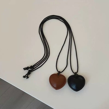 Kožna ogrlica sa srcolnim oblikom, ručna izrada, standardni lanac, dužina 81 cm+