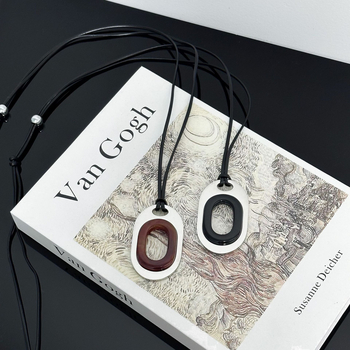 Colier din oțel titan, pandant oval, lanț standard, stil geometric și retro literar, Vara 2024