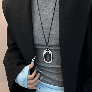 Colier din oțel titan, pandant oval, lanț standard, stil geometric și retro literar, Vara 2024