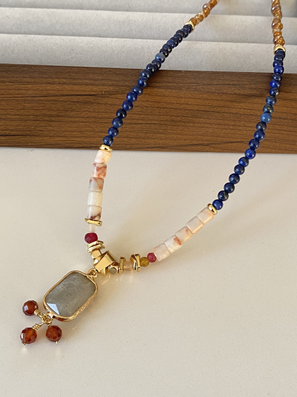 Colier din mărgele, cu lanț de mână, montură cu pietre mixte, stil chinezesc, greutate 20 g