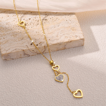 Titánacélból készült nyaklánc, szív-geometriai medállal, O- alakú lánccal, réz 18K aranyozással