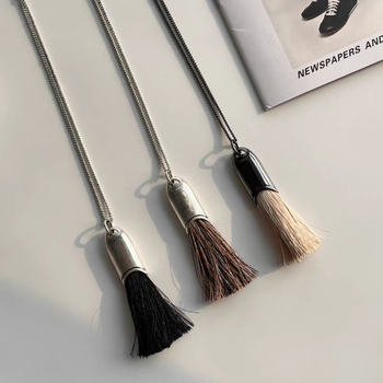 Aranyozott nyaklánc hosszú medállal bojtokkal, hétköznapi stílus, elektroplating, 2024 ősz kiadás