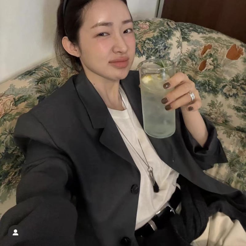 Aranyozott nyaklánc hosszú medállal bojtokkal, hétköznapi stílus, elektroplating, 2024 ősz kiadás